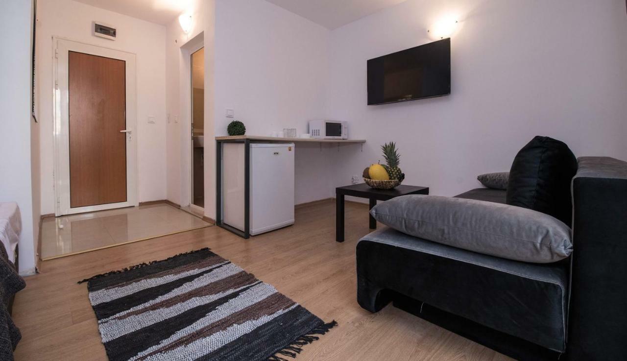 Cherry Garden1 Apartments Несебир Екстер'єр фото