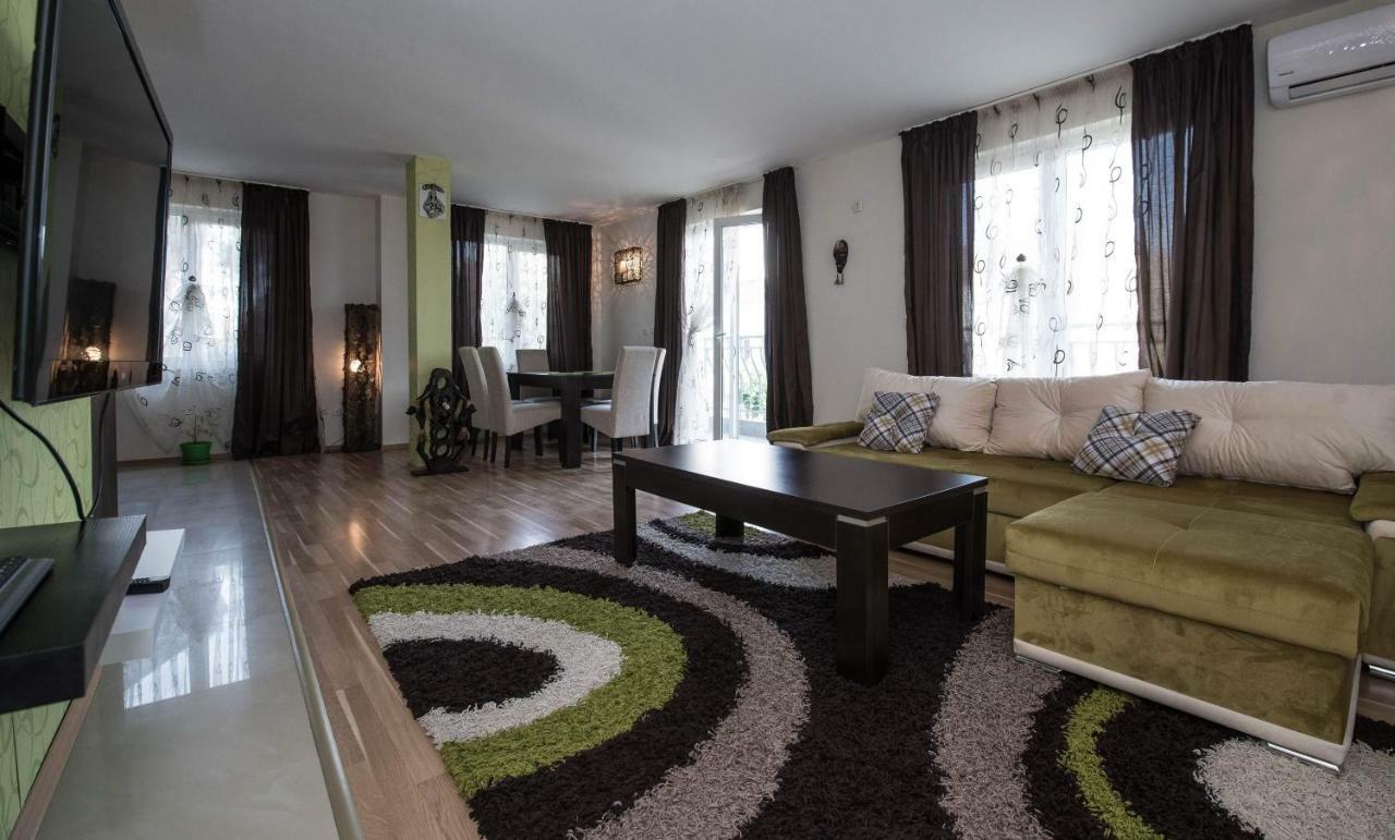 Cherry Garden1 Apartments Несебир Екстер'єр фото